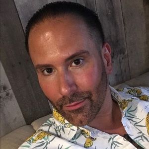 Meet your Posher, Adam